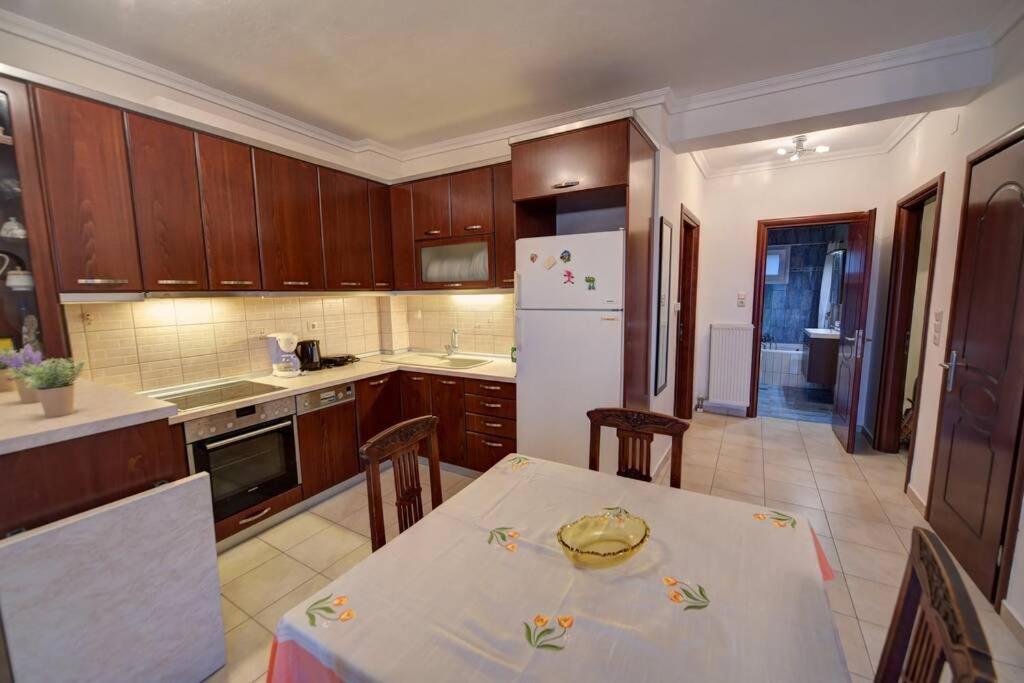 Zoe'S Apartments Nea Iraklitsa Zewnętrze zdjęcie