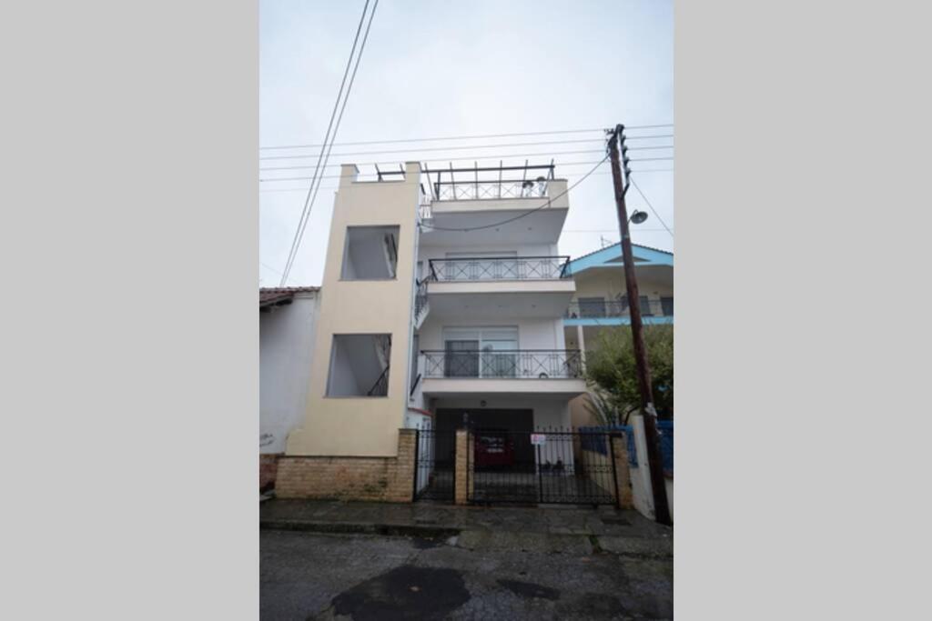 Zoe'S Apartments Nea Iraklitsa Zewnętrze zdjęcie