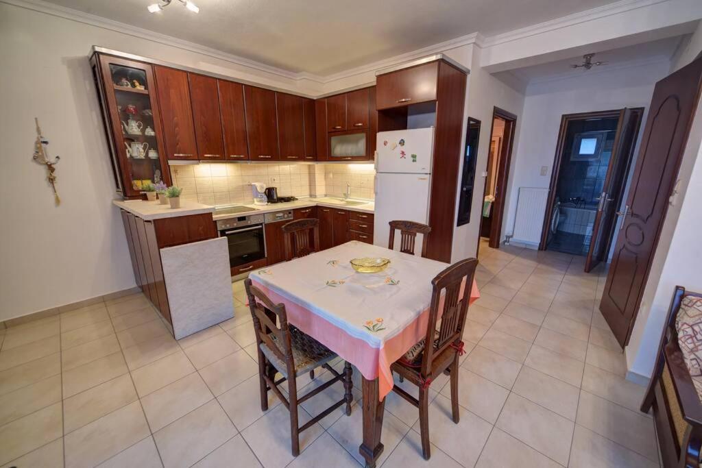 Zoe'S Apartments Nea Iraklitsa Zewnętrze zdjęcie
