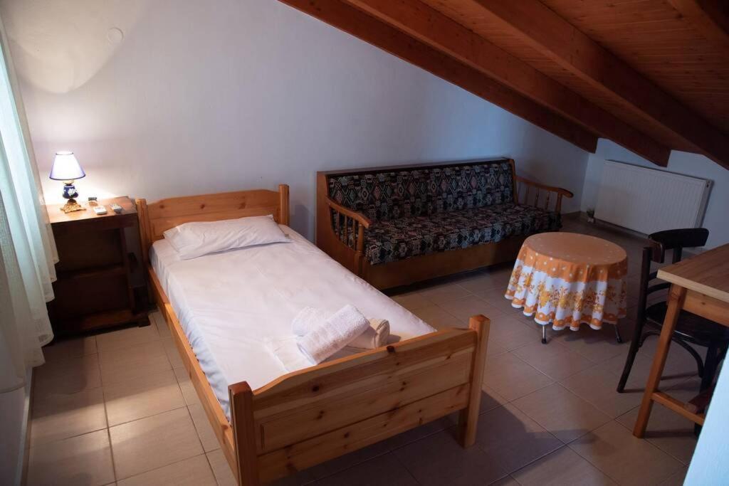 Zoe'S Apartments Nea Iraklitsa Zewnętrze zdjęcie